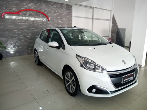 Imagen 6 de 25 de Peugeot 208 Feline Blanco