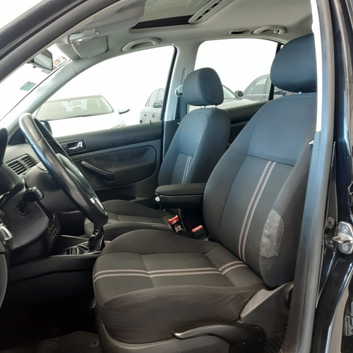 Volkswagen Bora 2.0 Trendline 115cv 2013 Pointcars