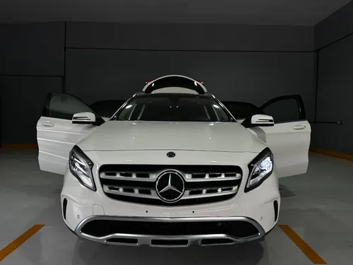 Mercedes-Benz Clase GLA 1.6 200 Cgi Sport At