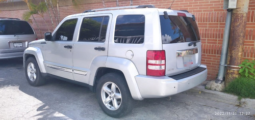 Imagen 3 de 12 de Jeep Cherokee Límite Automatica