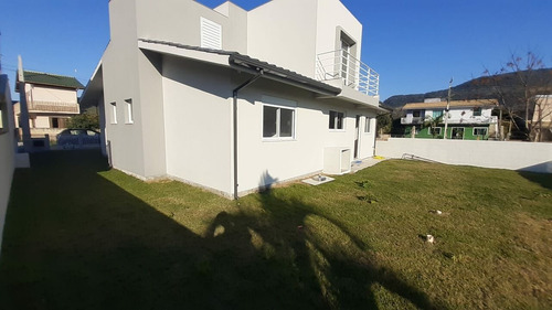 Imagem 25 de 28 de Casa À Venda No Bairro Areias De Palhocinha - Garopaba/sc - Kv899