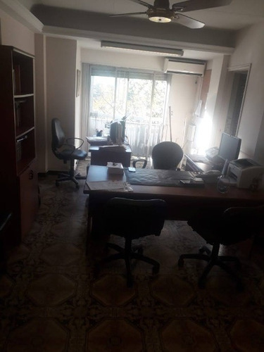 Imagen 3 de 11 de Oficina En Venta En Moron Centro