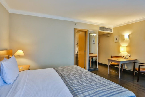Imagem 8 de 15 de Flat Radisson, Prox A Av. Luis C Berrini E Marg Pinheiros - Sf30219