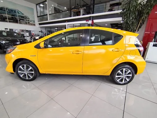 Toyota Prius 2021