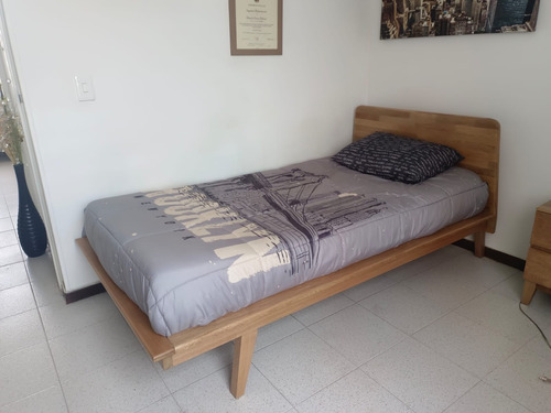 Cama Bonita Muy Nueva En Madera Roble De 1,90 X 1,00 Metros