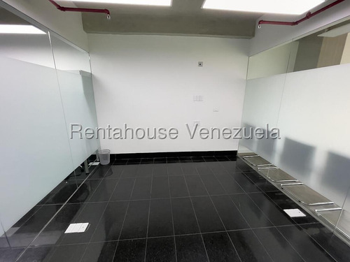 Oficina En Torre Exclusivas En Las Mercedes, Jm-rc 26-396