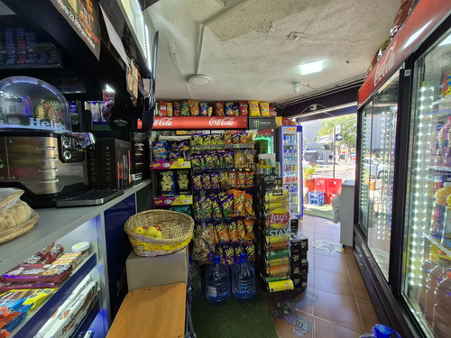 Oportunidad Propiedad Comercial 4d/3b/3e,incluye Botillería