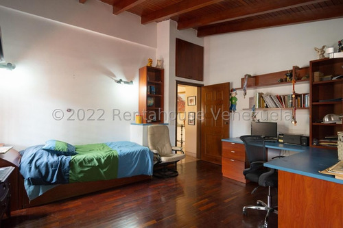 Colinas De Los Ruices !! Espectacular Quinta 802 M2 Terreno, 650 M2 Const., 4 Hab, 2 Estudios, 6 Baños, 4 Pe, Bar, Parrilera, Planta Eléctrica, Hermosas Áreas Verdes Y Sociales. Una Verdadera Joya !!
