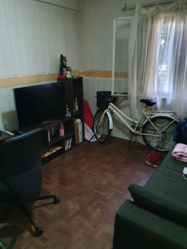 Imagen 2 de 8 de Venta De Departamento De 4 Ambientes En Bernal