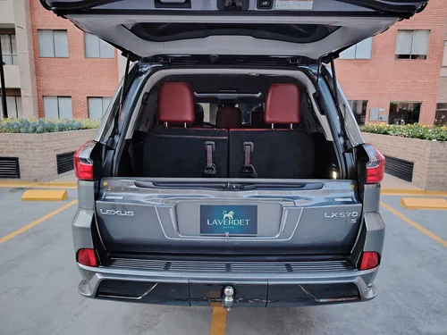 Lexus LX 5.7 570