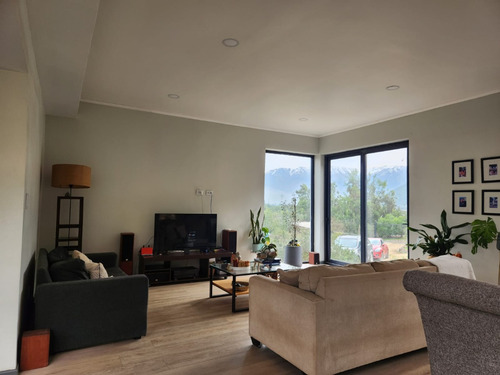 Casa De Un Piso Aislada, Gran Terreno, 5000 Metros