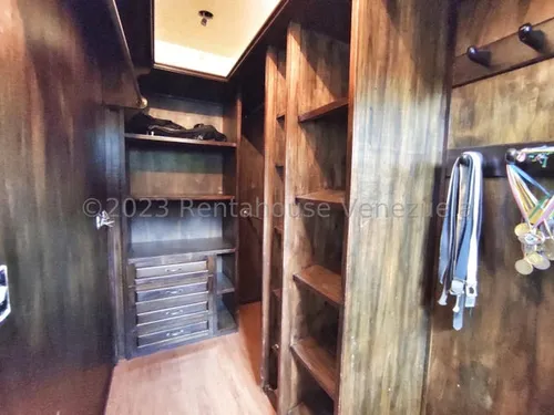 Casa En Venta 23-13961