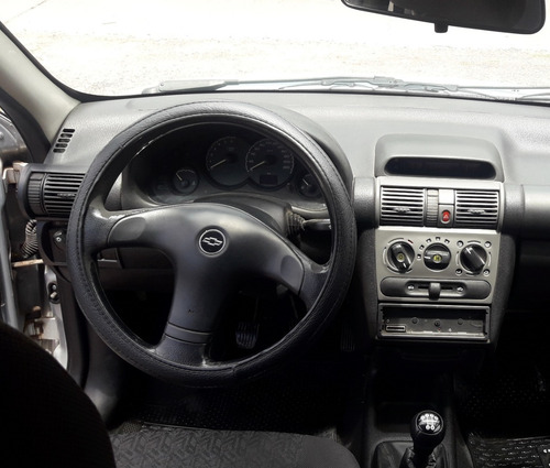 Chevrolet Corsa Classic 1.6 Aa+dir