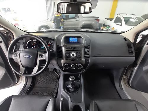 Ford Ranger 2.5 XLT 4X2 CD 16V FLEX 4P MANUAL