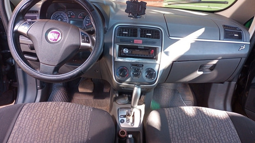 Imagem 7 de 12 de Fiat Punto 2011 1.6 16v Essence Flex Dualogic 5p