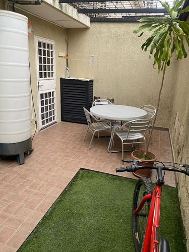 Townhouse. En Villa Venezia Manantial, Naguanagua. LG