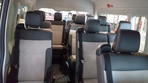 Imagen 8 de 11 de Toyota Commuter 2.8 Tdi 6at