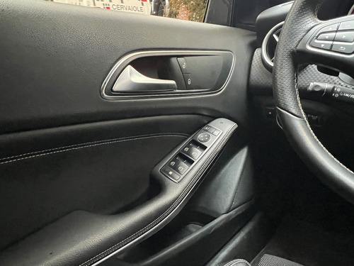 Mercedes-Benz Clase A 1.6 A200 Urban 156cv
