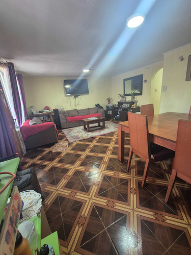 Amplia Y Comoda Casa En Colina (68779)