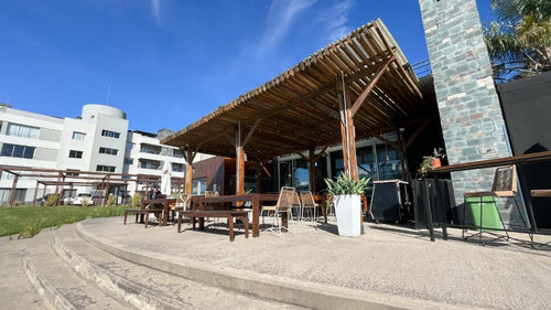 Departamento En Lagoon Pilar Con Cochera Y Jardin