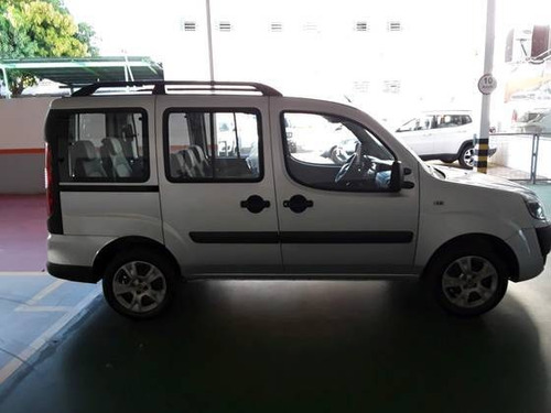 Imagem 9 de 10 de Fiat Doblò 1.8 Mpi Essence 7l 16v Flex 4p Manual