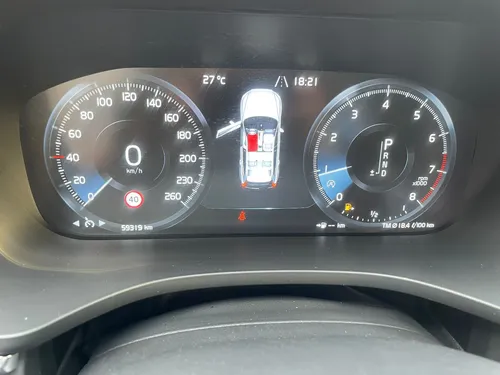 Volvo XC60 2.0 T5 Momentum At