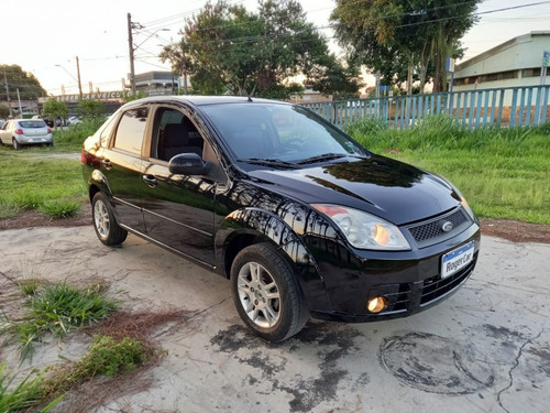 Imagem 9 de 13 de Ford Fiesta Sedan 1.6 Completo