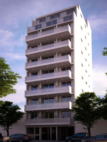 Imagen 3 de 11 de Venta - Amplio Local Comercial - Vidriera De 7 M - Coghlan