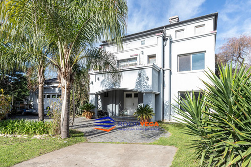 Casa En Venta Y Alquiler En Campos De Alvarez