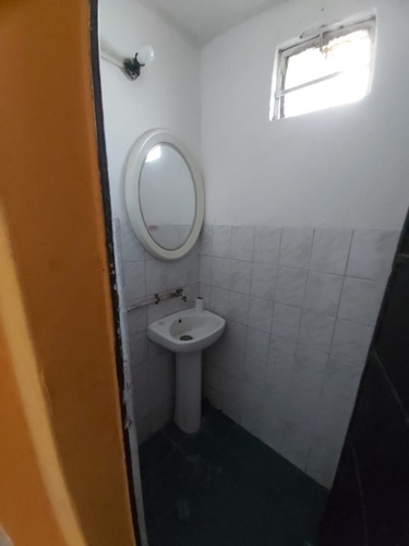 Imagen 7 de 9 de Local De Negocio En Alquiler En Villa Bosch