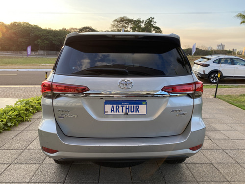 Toyota Hilux SW4 2.7 VVT-I FLEX SRV 7L 4X2 AUTOMÁTICO