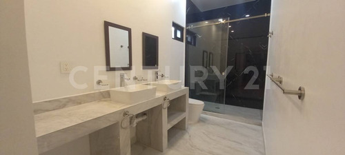 Casa En Venta En La Encomienda
