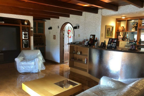 Imagen 5 de 10 de Casa. Venta. Cumbres De Curumo. Riv La Boyera N 4149