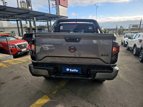 Nissan Navara 2.3d Pro4x Diesel 4x4 Dob.cab. At 4p