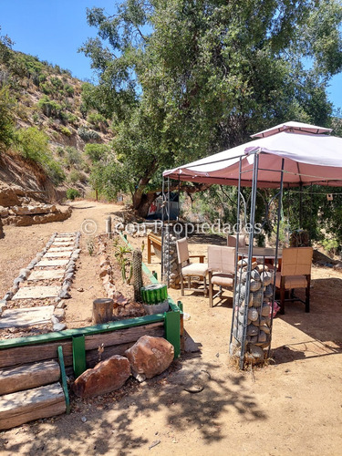 Se Vende Parcela Con Casa En Sector Miraflores, Curacaví.