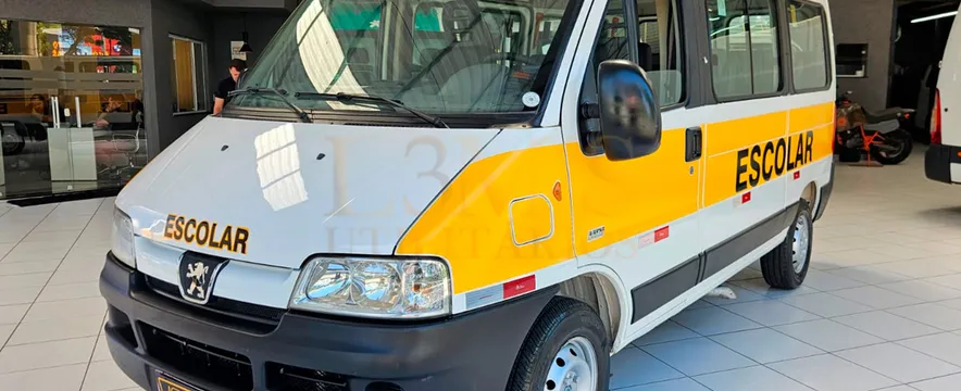 Peugeot Boxer Minibus 2.3 Hdi 330m Médio 15l 5p