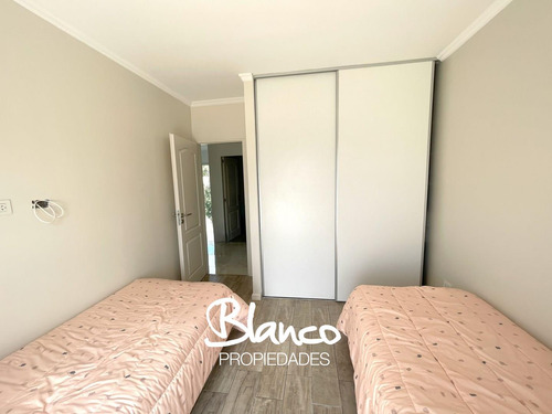 Casa En Venta En Santo Tomás, Pilar, G.b.a. Zona Norte