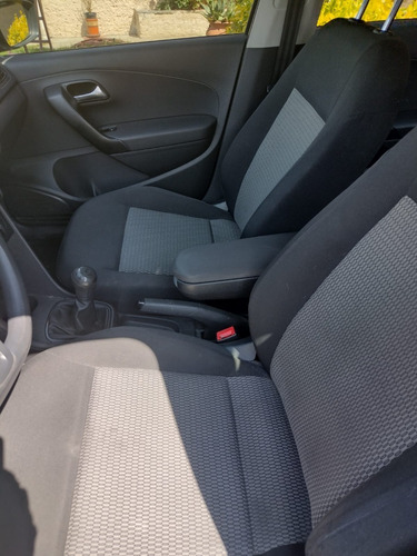 Imagen 9 de 11 de Volkswagen Vento 2015 1.6 L Std. 4 Cilindros