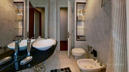 Venta De Departamento En Belgrano R De 5 Ambientes.