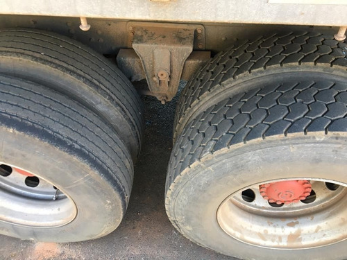 Imagem 9 de 11 de Iveco Stralis