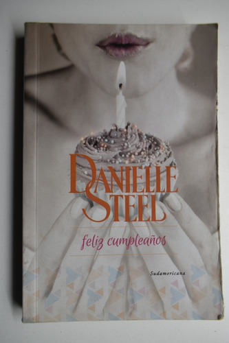 Feliz Cumpleaños Danielle Steel                         C191