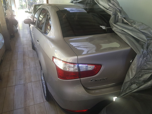 Grand Siena 1.6 2015