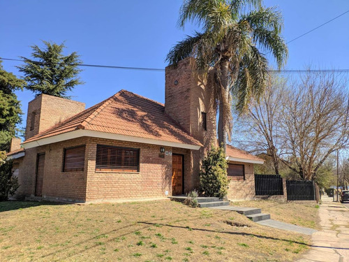 Imagen 4 de 15 de Casa En Venta - 3 Dormitorios - Santa Rita Del Lago