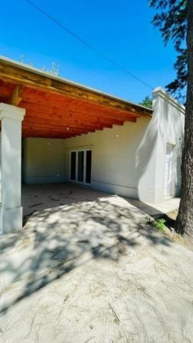 Casa En Venta - 2 Dormitorios 1 Baño - Cochera - 200mts2 - General Belgrano
