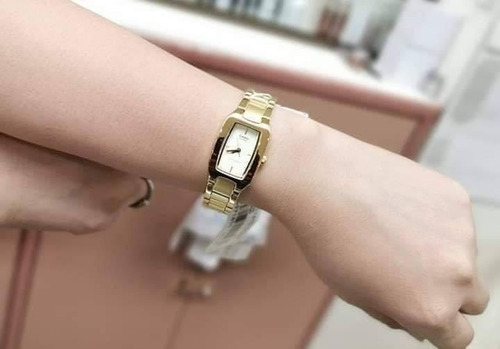 Reloj Mujer Casio Ltp-1165n Dorado Análogo Vintage Acero Fondo Blanco