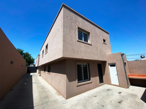 Excelente Duplex De 4 Ambientes Con Cochera A Estrenar En Complejo