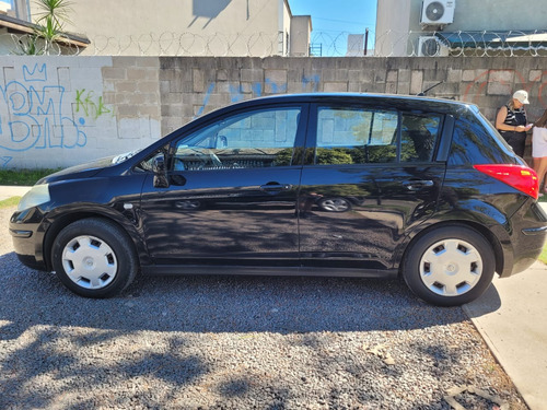 Nissan Tiida 1.8 Visia