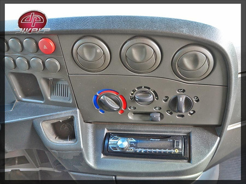 Imagem 7 de 12 de Iveco Daily 35s14 Chassis Com Baú