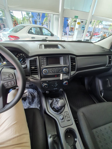 Imagen 12 de 15 de Ford Ranger Xl 4x2 Cabina Simple Mt En Stock Blanco
