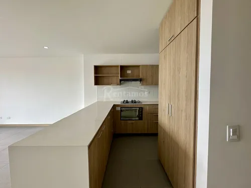 Apartamento En Arriendo En Loma De Las Brujas. Cod A776015